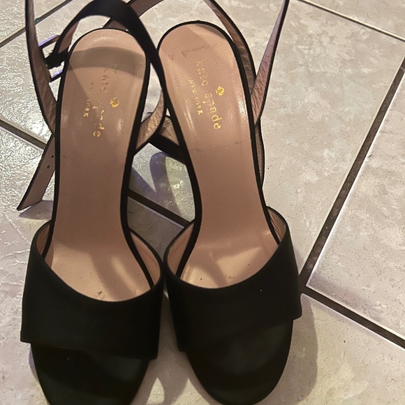 Shoes - Picture 1 of 4